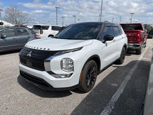 2023 Mitsubishi Outlander SEL Black Edition