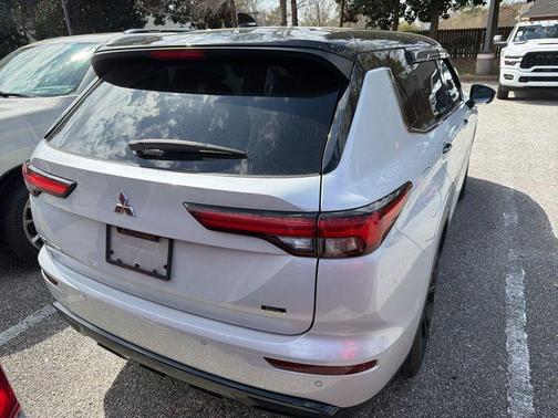 2023 Mitsubishi Outlander SEL Black Edition