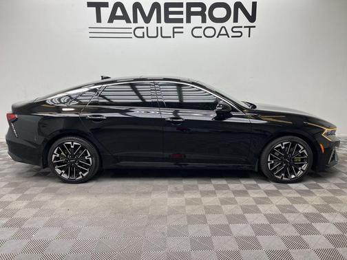 Aurora Black Pearl 2025 Kia K5 GT