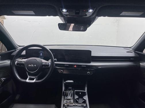 Aurora Black Pearl 2025 Kia K5 GT