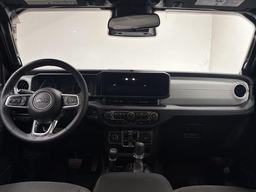 Granite Crystal Clearcoat Metallic 2025 Jeep Wrangler 4xe Sahara