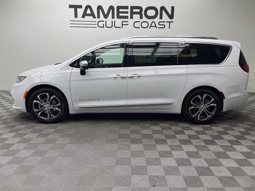 2026 Chrysler Pacifica Pinnacle