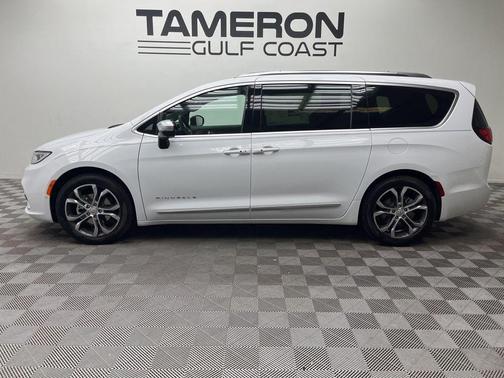 2026 Chrysler Pacifica Pinnacle