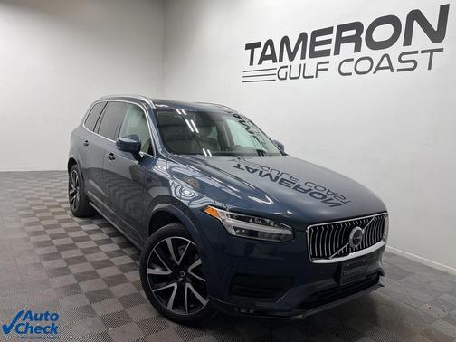 2022 Volvo XC90 T6 Momentum 7 Passenger