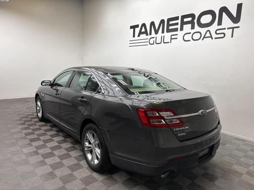 2018 Ford Taurus SE