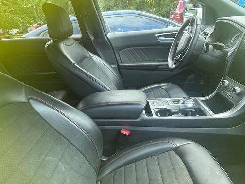 2024 Ford Edge ST Line