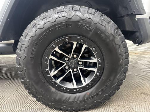 Bright White Clearcoat 2025 Jeep Wrangler Sport