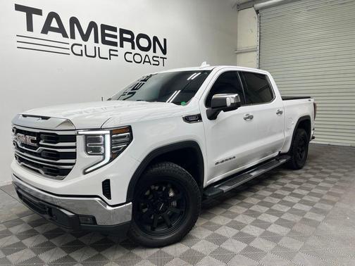 Summit White 2023 GMC Sierra 1500 SLT