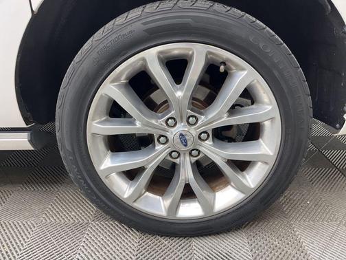 White Platinum Clearcoat Metallic 2018 Ford Expedition Max Platinum