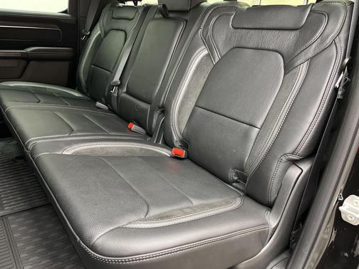 Diamond Black 2026 RAM 1500 RHO