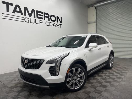 2023 Cadillac XT4 Premium Luxury