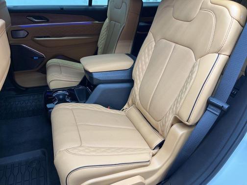 Bright White Clearcoat 2026 Jeep Grand Cherokee L Summit