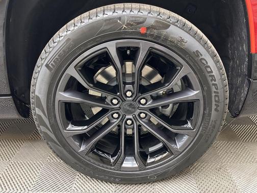 2026 Jeep Grand Wagoneer L Summit