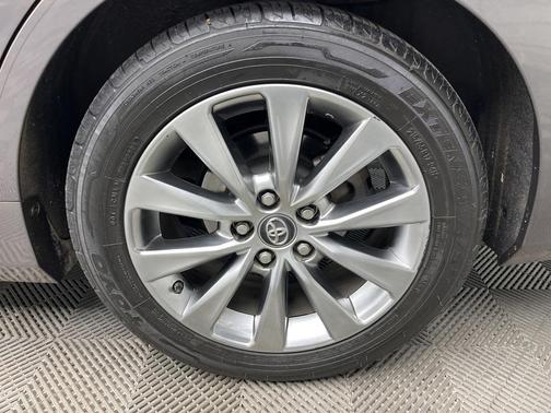 2017 Toyota Camry XLE