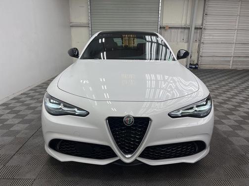 Milano 2024 Alfa Romeo Giulia Ti