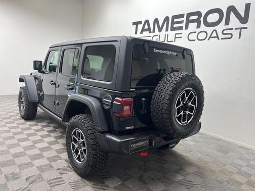 Black Clearcoat 2025 Jeep Wrangler Rubicon