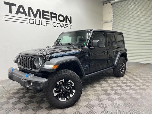 Black Clearcoat 2025 Jeep Wrangler 4xe Rubicon