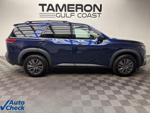 2024 Nissan Pathfinder SV