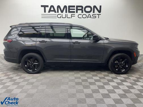 2022 Jeep Grand Cherokee L Laredo