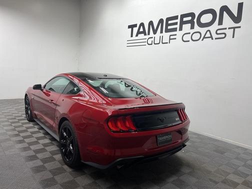 2020 Ford Mustang EcoBoost