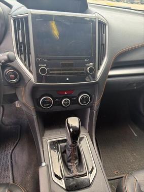 Crystal White Pearl 2018 Subaru Crosstrek 2.0i Limited