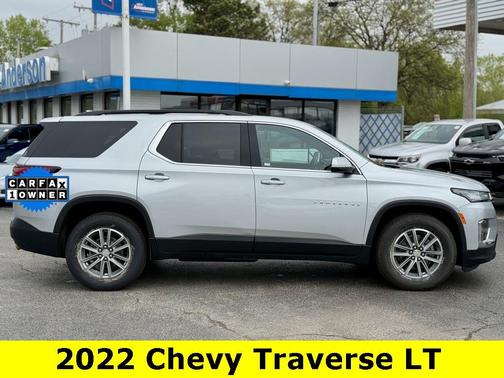 2022 Chevrolet Traverse LT Cloth