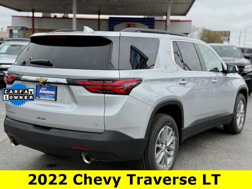 2022 Chevrolet Traverse LT Cloth
