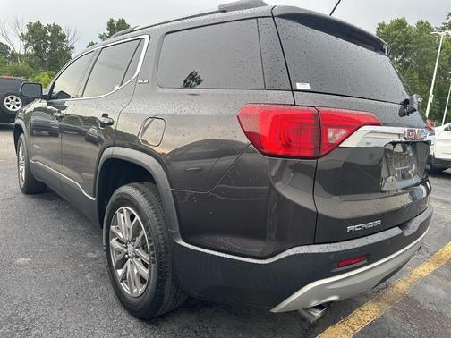 2017 GMC Acadia SLE-2