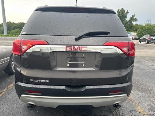 2017 GMC Acadia SLE-2