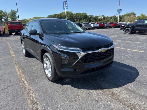 2025 Chevrolet Trax LS