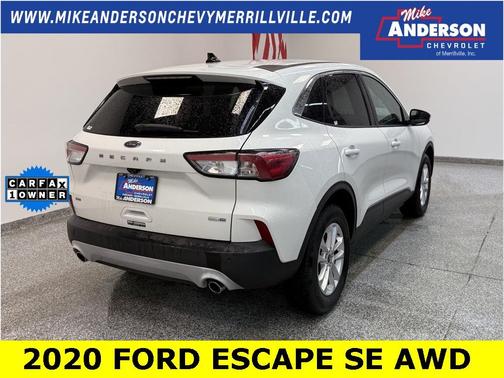 2020 Ford Escape SE