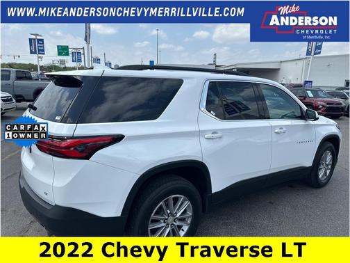 2022 Chevrolet Traverse LT Cloth