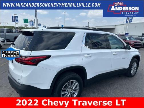 2022 Chevrolet Traverse LT Cloth