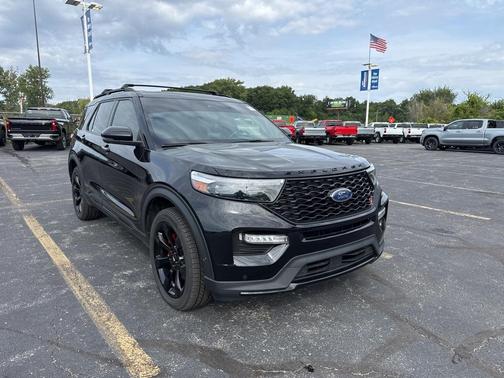 2022 Ford Explorer ST