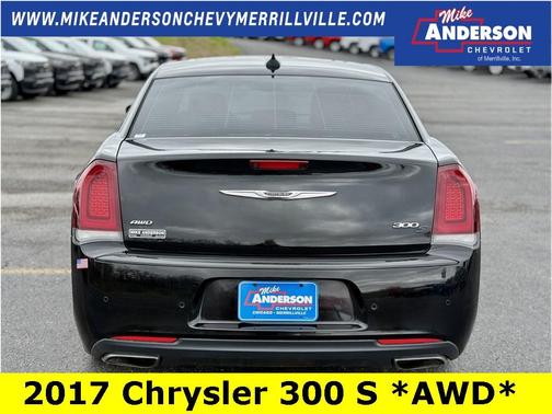 2017 Chrysler 300 S