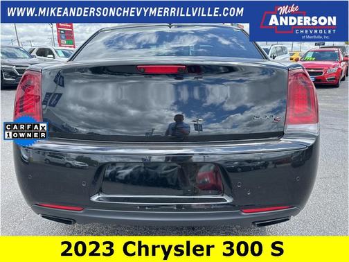 2023 Chrysler 300 S