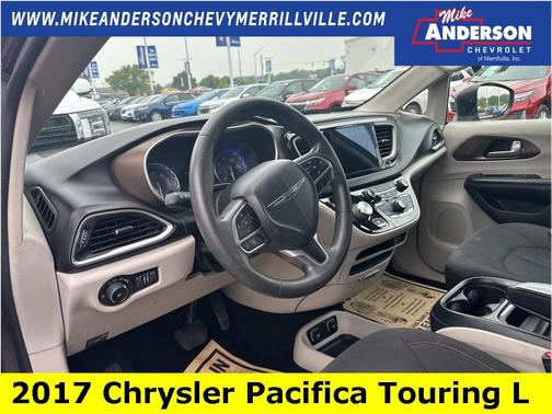 2017 Chrysler Pacifica Touring-L
