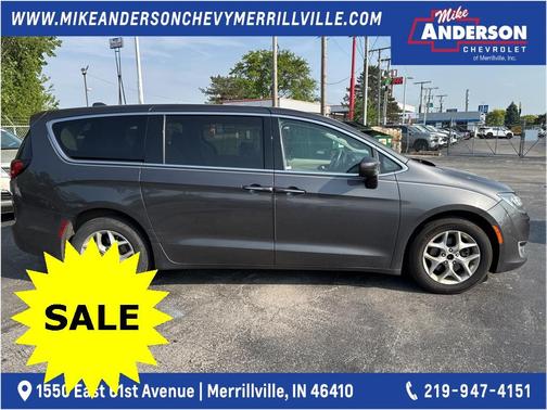 2017 Chrysler Pacifica Touring-L
