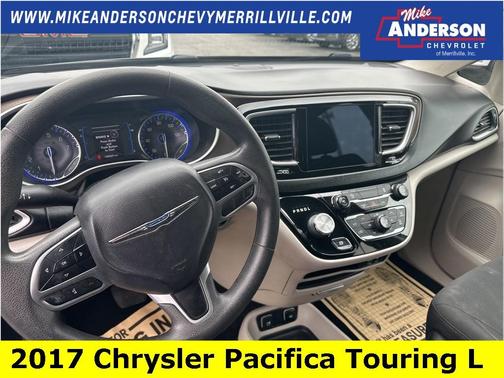 2017 Chrysler Pacifica Touring-L
