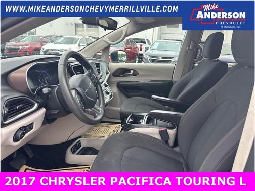 2017 Chrysler Pacifica Touring-L