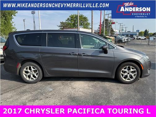 2017 Chrysler Pacifica Touring-L