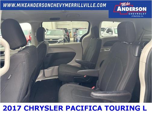 2017 Chrysler Pacifica Touring-L