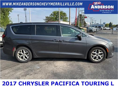 2017 Chrysler Pacifica Touring-L