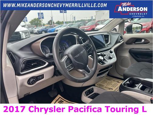 2017 Chrysler Pacifica Touring-L