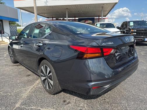2021 Nissan Altima 2.5 SV