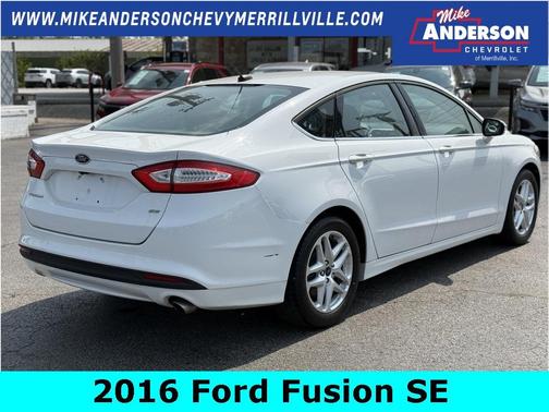 2016 Ford Fusion SE