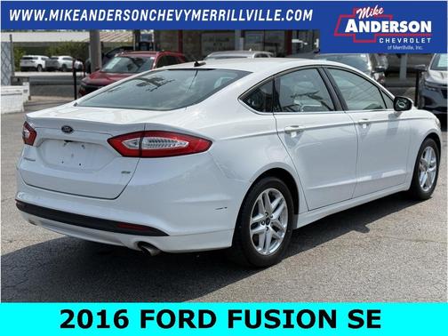 2016 Ford Fusion SE