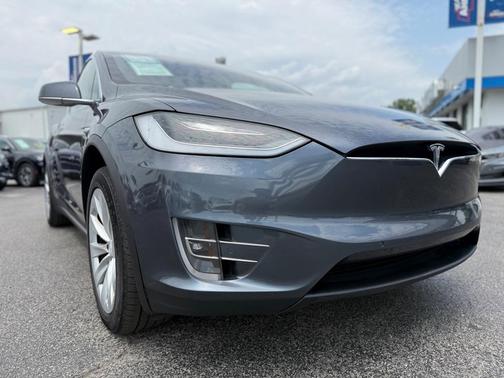 2021 Tesla Model X Long Range