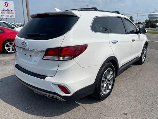 2017 Hyundai SANTA FE SE