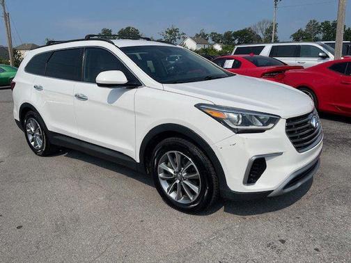 2017 Hyundai SANTA FE SE